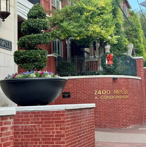 $2,500 | 2400 McCue Road, Unit 233, Houston, TX 77056