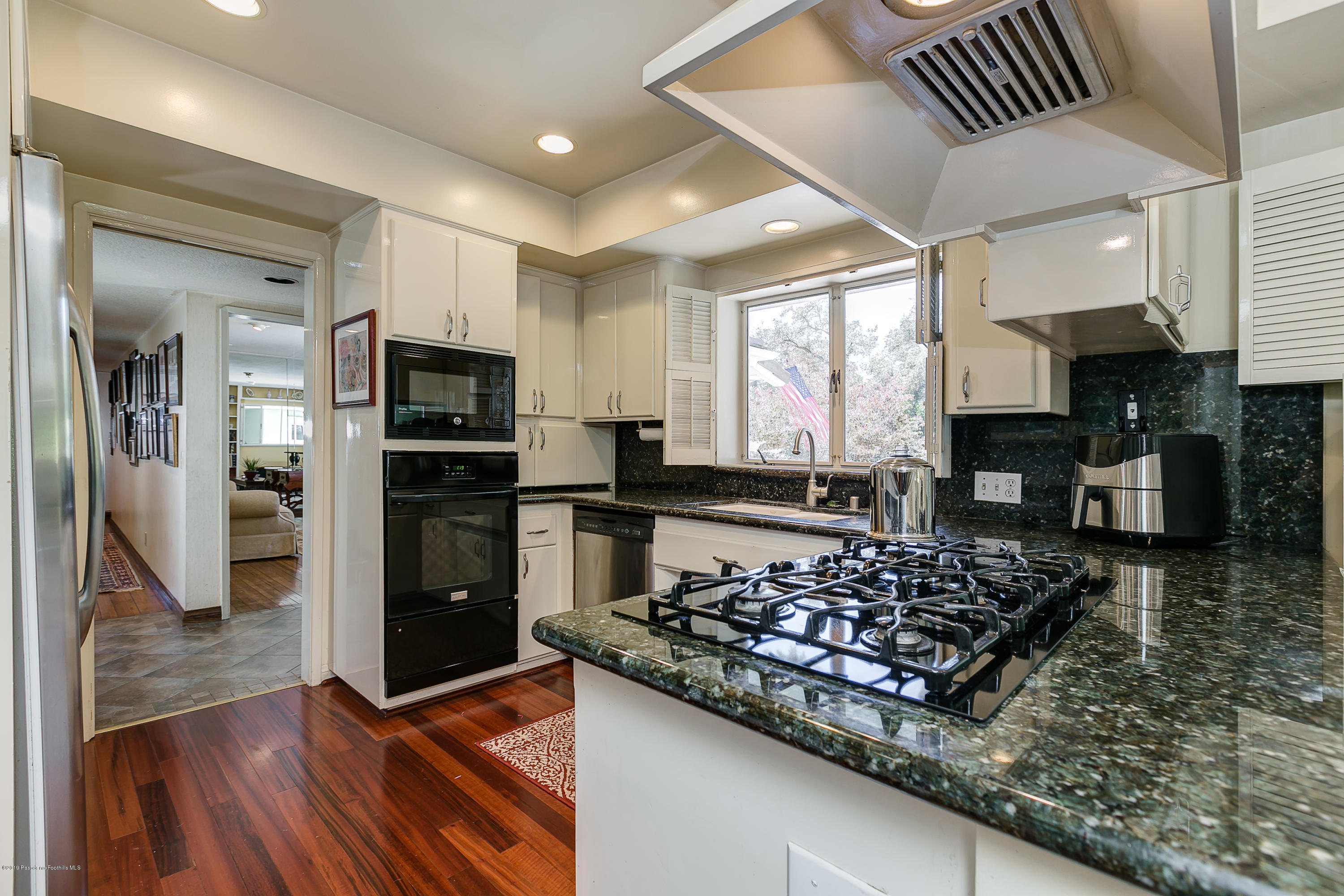 2016 Canyon Road Arcadia, CA 91006 - Photo 13 of 27 2016CanyonRd-14_HIGHRES
