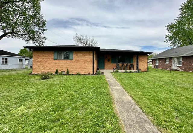 $289,900 | 100 Lincoln Street, Plainfield, IN 46168