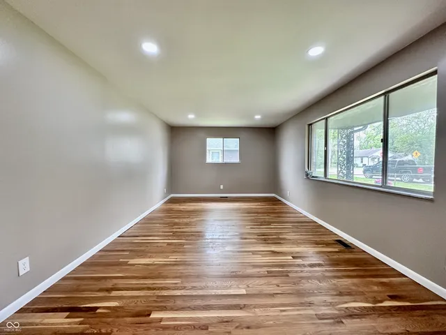 $289,900 | 100 Lincoln Street, Plainfield, IN 46168