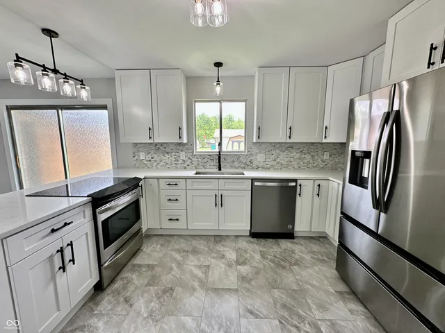 $289,900 | 100 Lincoln Street, Plainfield, IN 46168