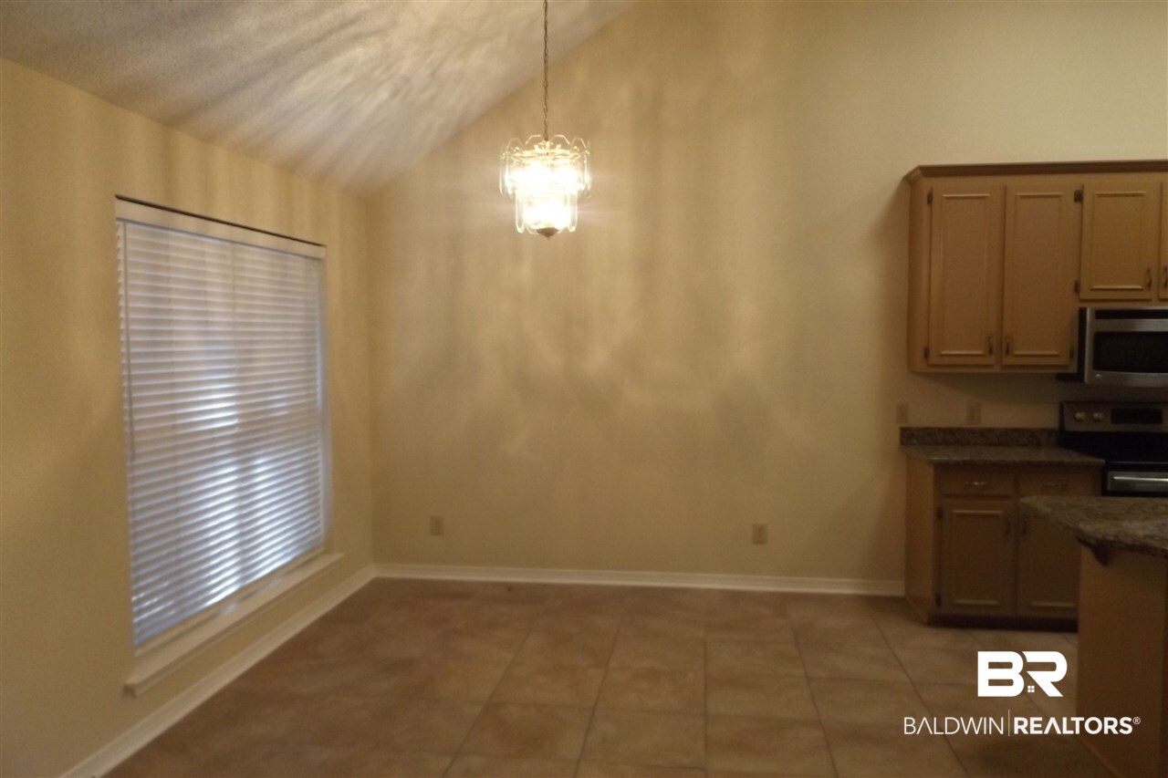 1708 South Bay Street Foley, AL 36535 - Photo 6 of 17
