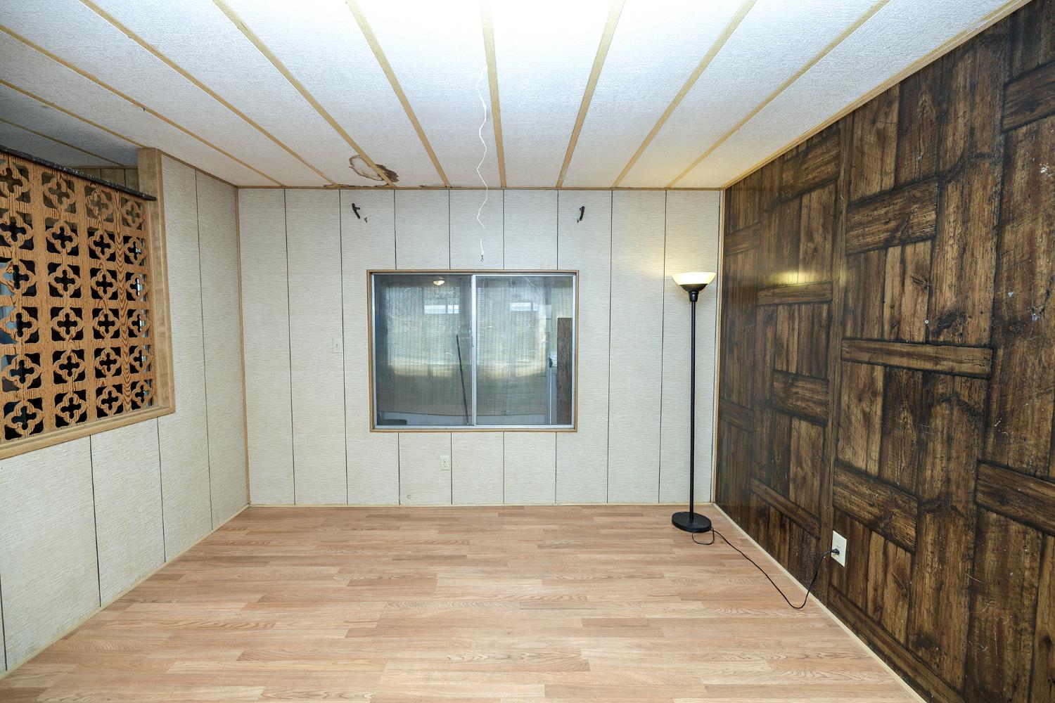 2621 Prescott Road, Unit 158 Modesto, CA 95350 - Photo 20 of 35 a view of a hallway