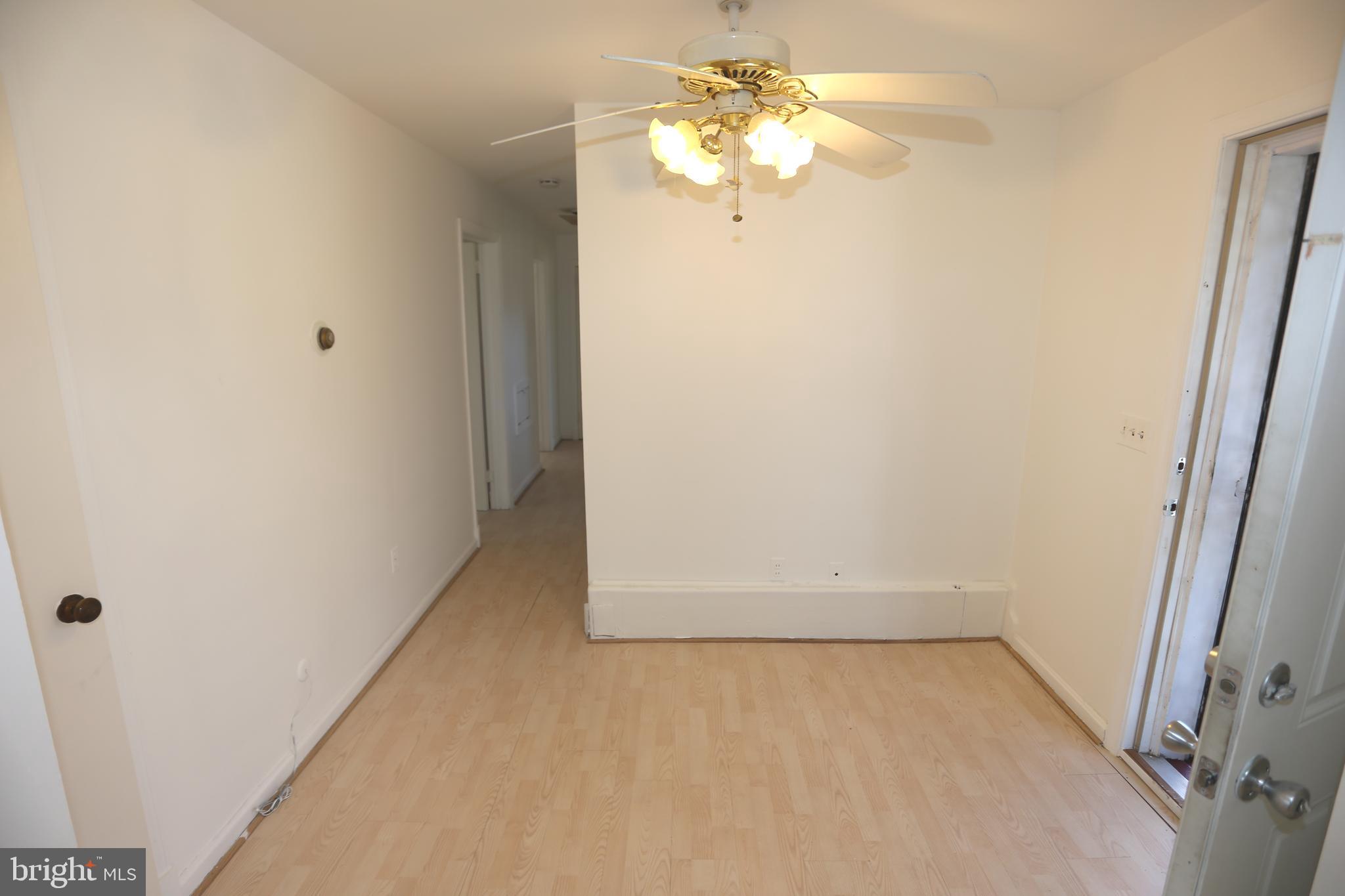 8503 Dangerfield Road Clinton, MD 20735 - Photo 8 of 44 Foyer