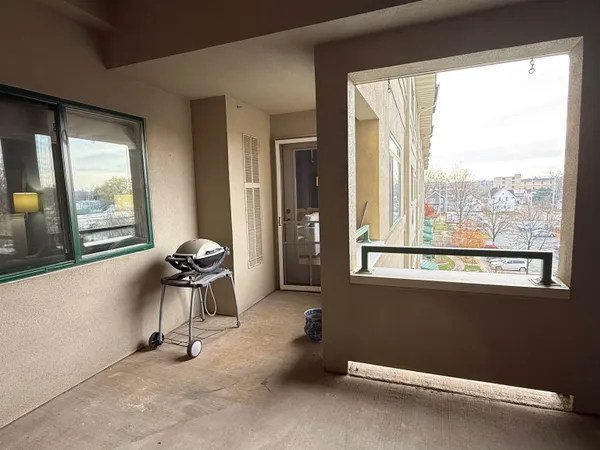 $319,900 | 400 North Richmond Street, Unit 417, Appleton, WI 54911