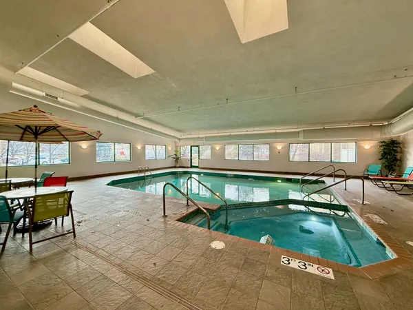 $319,900 | 400 North Richmond Street, Unit 417, Appleton, WI 54911