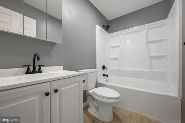 $1,650 | 814 New Castle Avenue, Dover, DE 19901