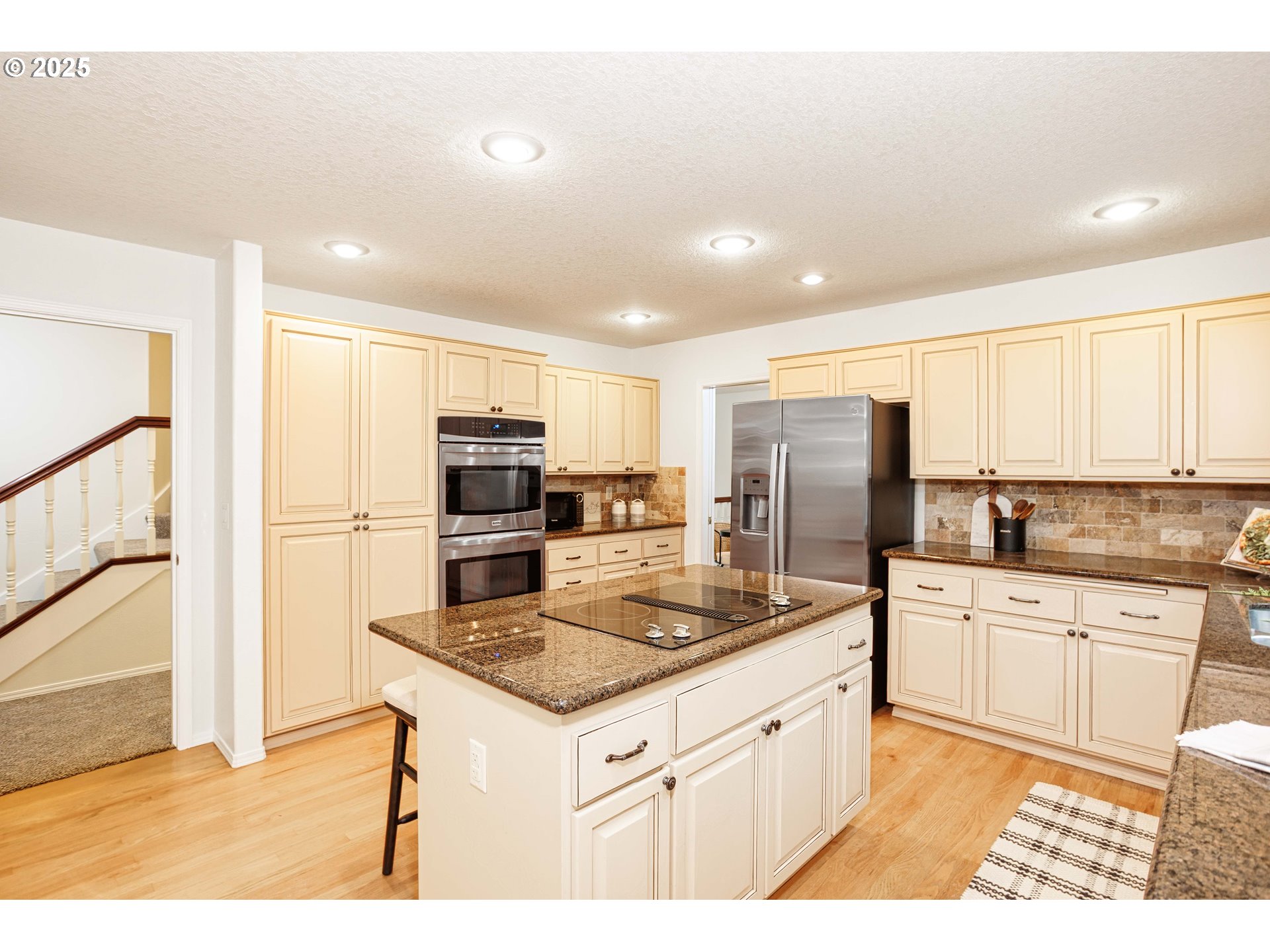 11544 Southeast Highland Loop Clackamas, OR 97015 - Photo 11 of 34 Kitchen
