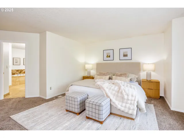 $649,000 | 11544 Southeast Highland Loop, Clackamas, OR 97015