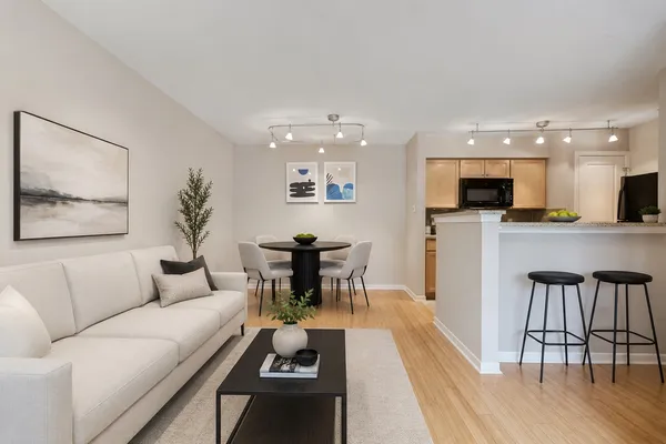 $1,249 | 3204 Menchaca Road, Unit 416, Austin, TX 78704