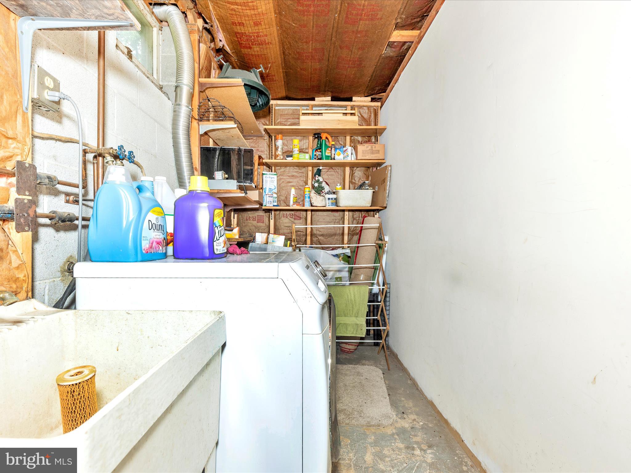 11220 Putman Road Thurmont, MD 21788 - Photo 38 of 52 Laundry Room