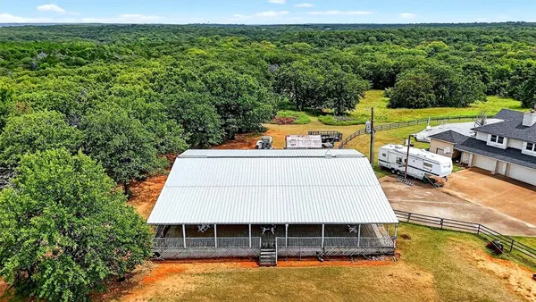 a view of building with yard