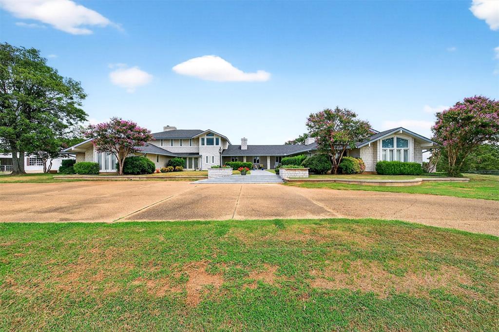 2887 Liberty Road Gordonville, TX 76245 - Photo 28 of 40 a view of building with yard