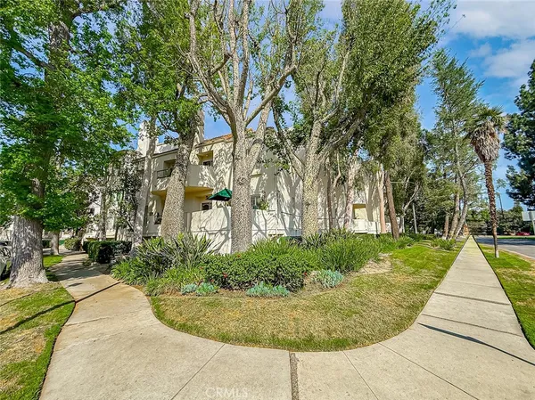 $635,000 | 5420 Sylmar Avenue, Unit 118, Sherman Oaks, CA 91401