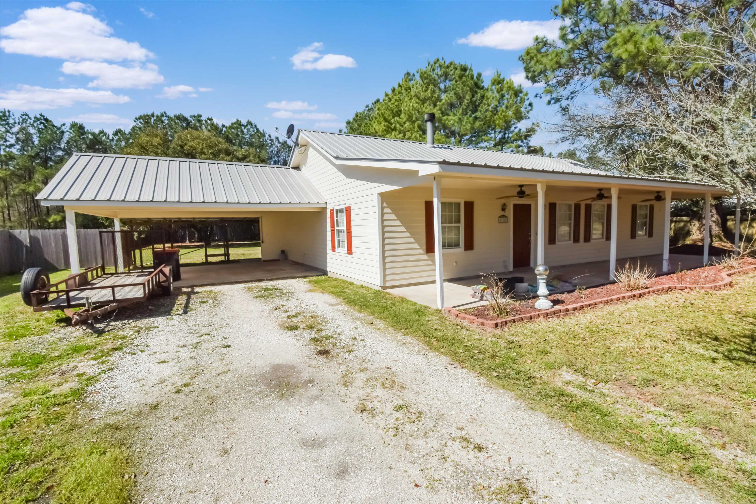 520 Ryan Road Sour Lake, TX 77659 - Photo 2 of 17