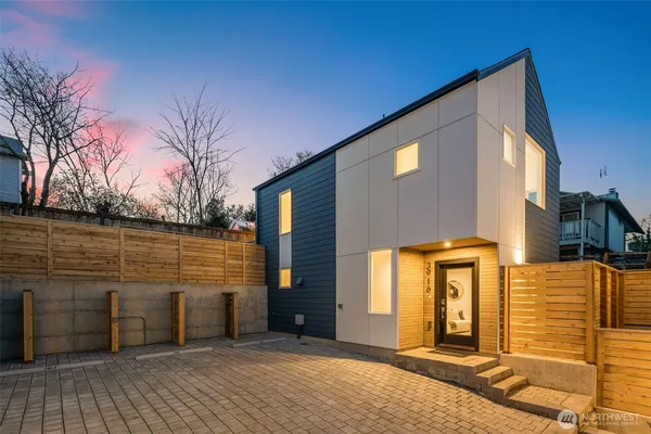 $669,000 | 3916 South Juneau Street, Seattle, WA 98118