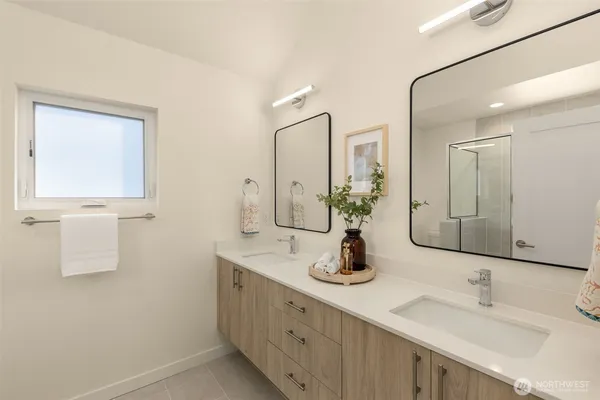 $669,000 | 3916 South Juneau Street, Seattle, WA 98118