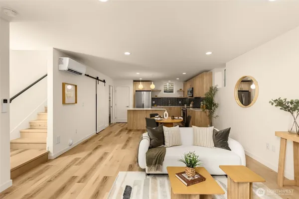 $669,000 | 3916 South Juneau Street, Seattle, WA 98118