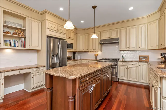 $1,388,000 | 115 Lincoln Avenue, Rockville Centre, NY 11570