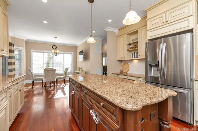 $1,388,000 | 115 Lincoln Avenue, Rockville Centre, NY 11570