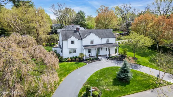 $1,950,000 | 9 North Cherry Lane, Rumson, NJ 07760