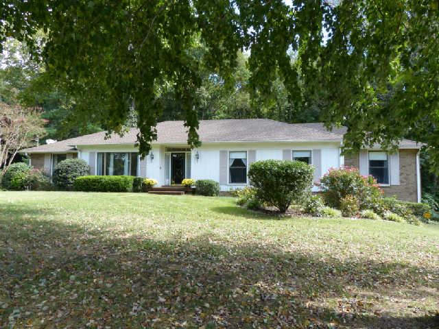104 Millbrook Road Hendersonville, TN 37075 - Photo 1 of 16 Gallery Image 1