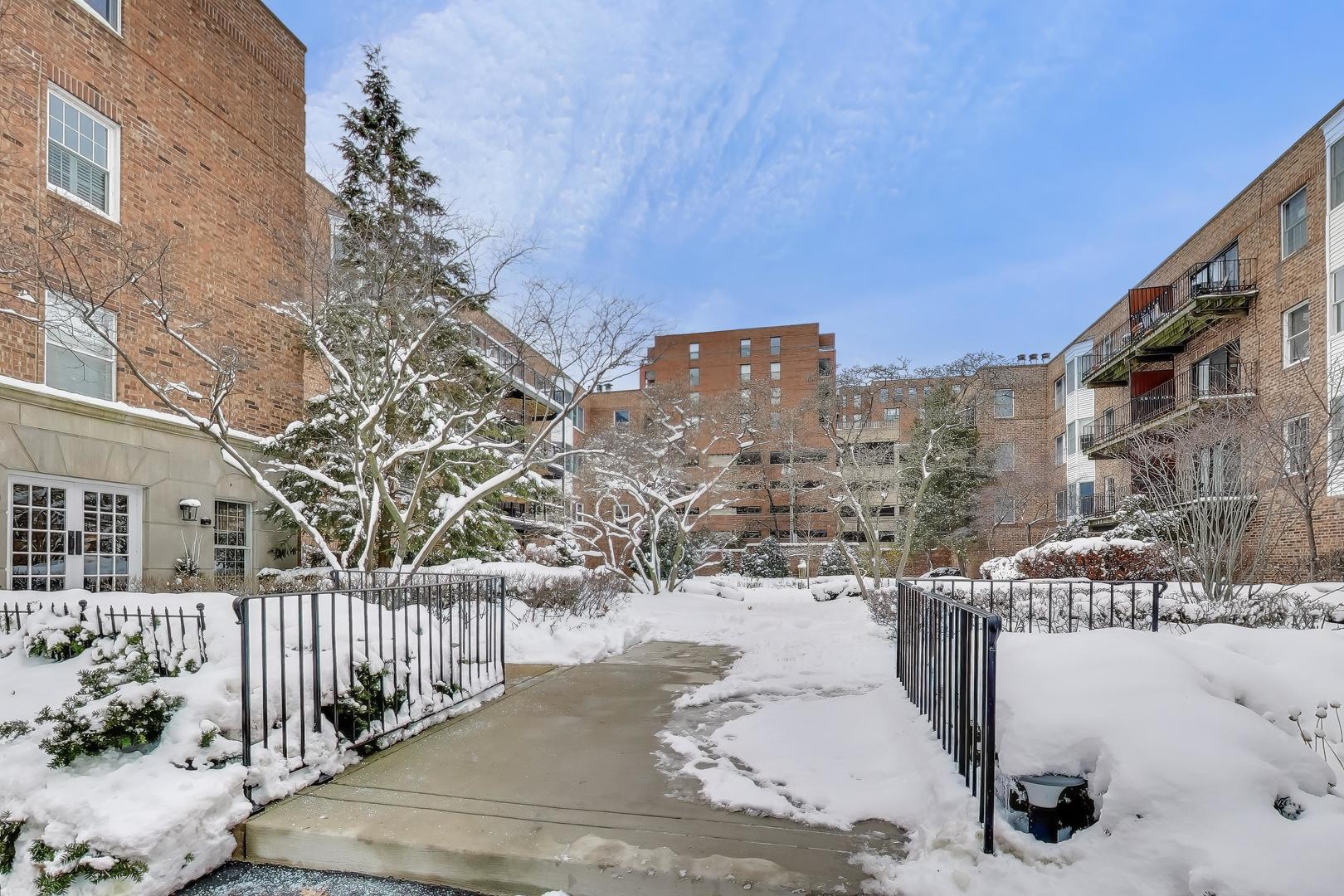 1730 Hinman Avenue, Unit 3A Evanston, IL 60201 - Photo 2 of 28