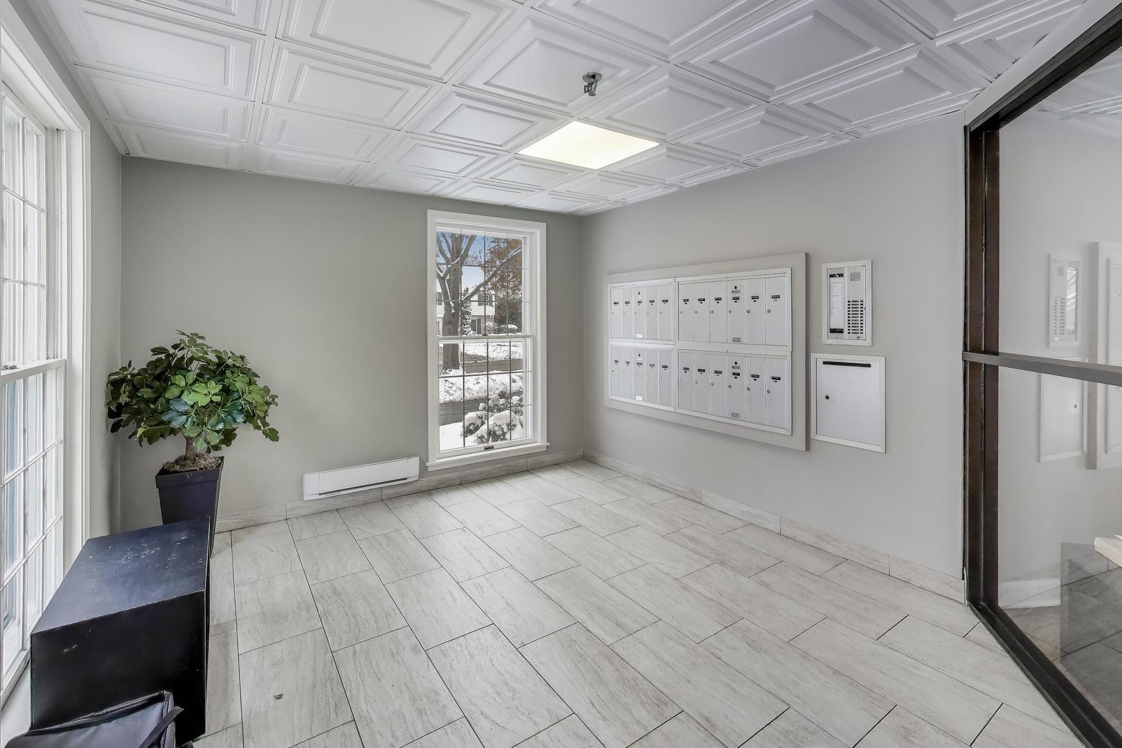 1730 Hinman Avenue, Unit 3A Evanston, IL 60201 - Photo 7 of 28