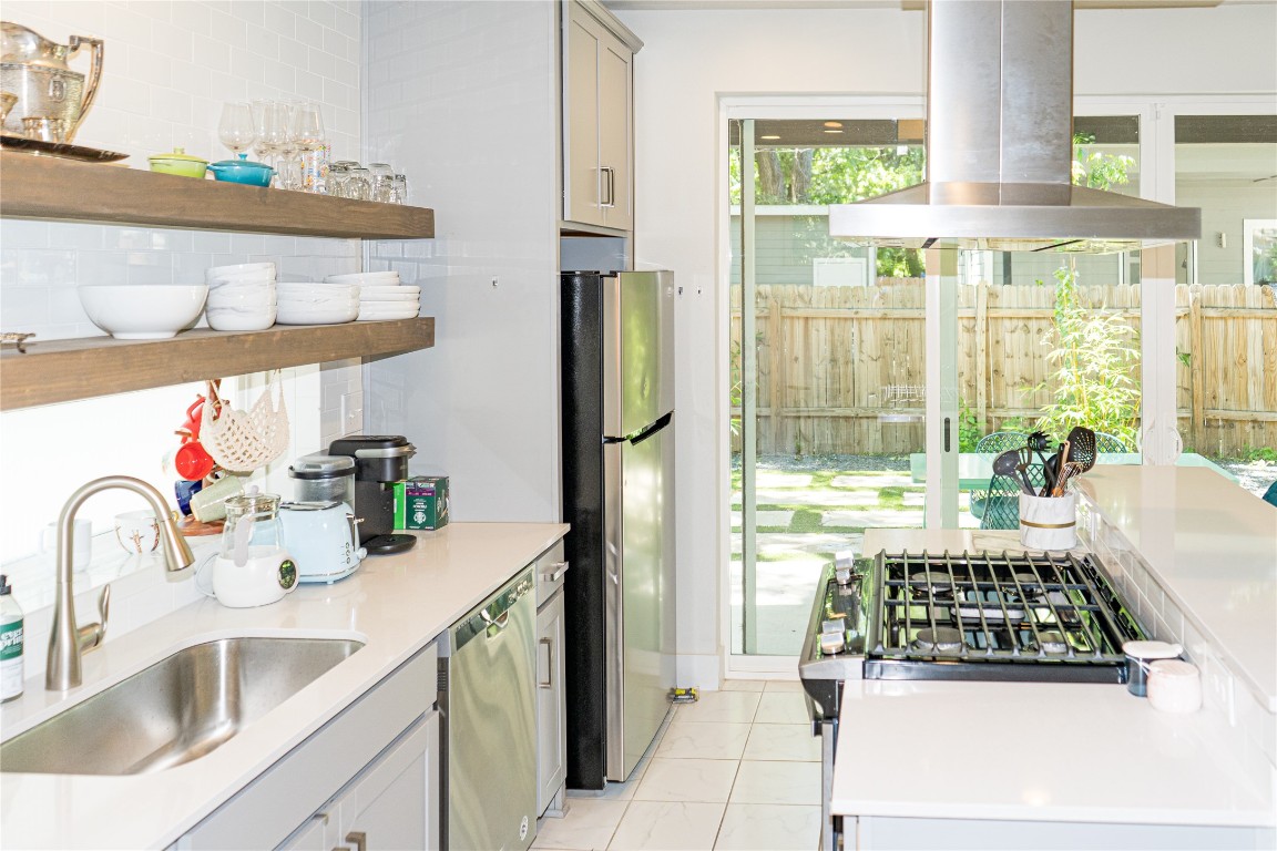 2714 East 3rd Street, Unit 2 Austin, TX 78702 - Photo 3 of 13