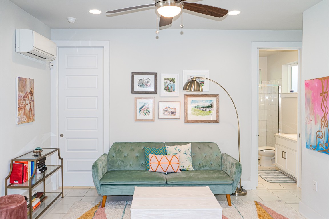 2714 East 3rd Street, Unit 2 Austin, TX 78702 - Photo 4 of 13