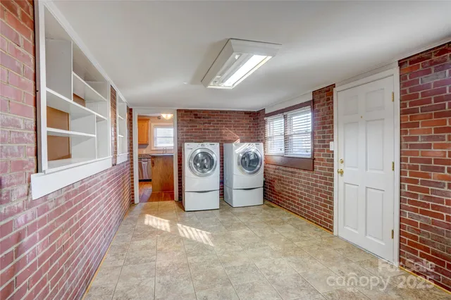 a view of a storage & utility room
