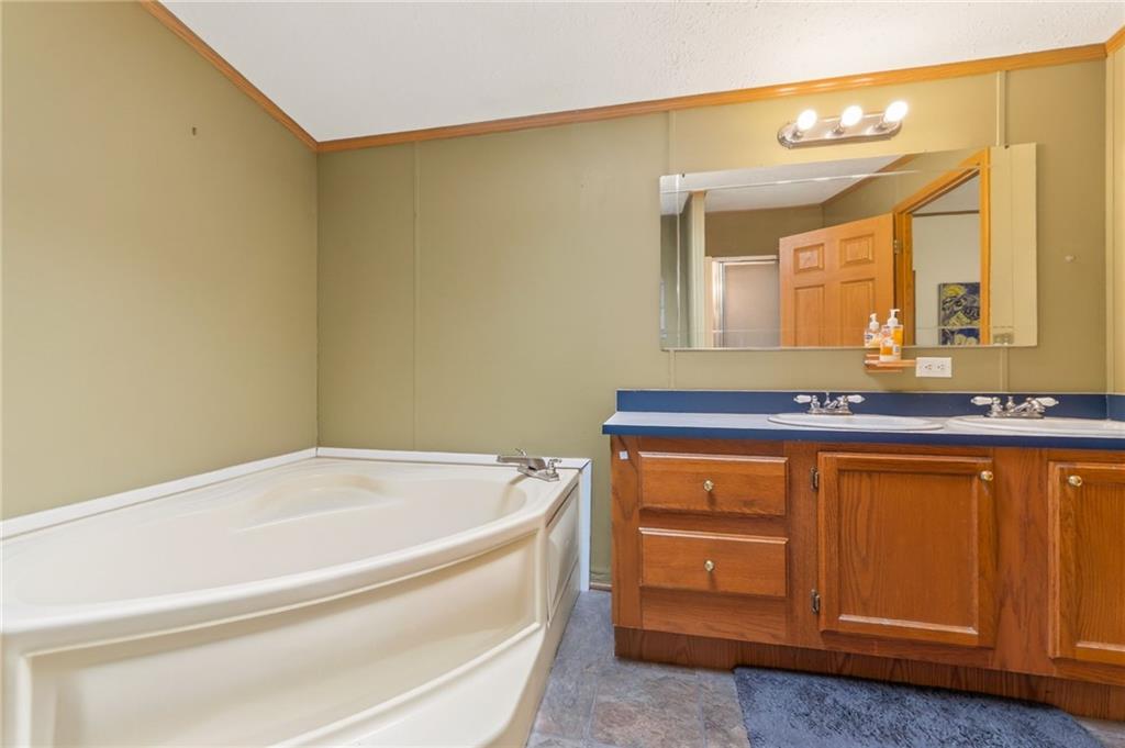 2810 Ajax Road St. Joseph, MO 64503 - Photo 32 of 37