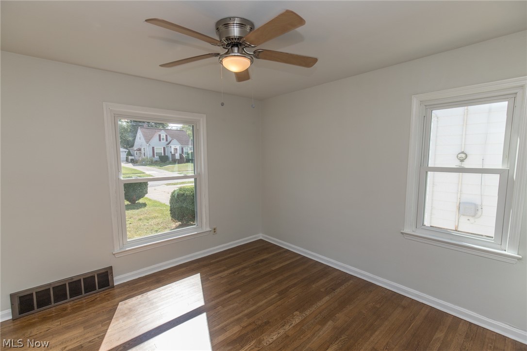 2110 Lorimer Road Cleveland, OH 44134 - Photo 14 of 32
