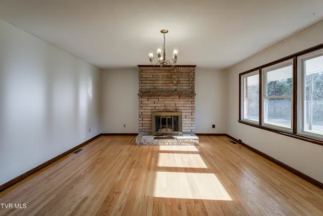 $314,900 | 360 Highway 75, Blountville, TN 37617