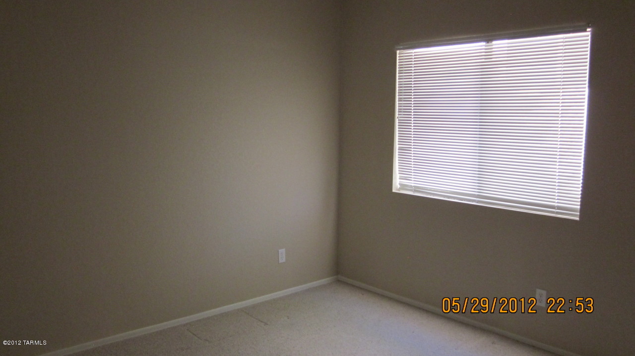 4978 North Valle Road Tucson, AZ 85750 - Photo 10 of 22