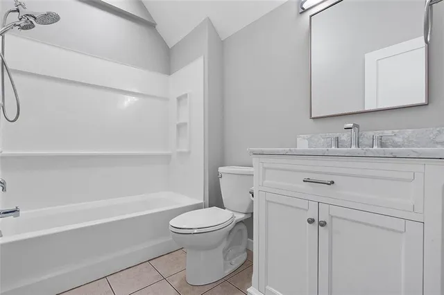 a bathroom with a toilet