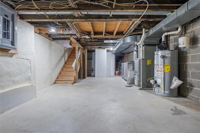 a view of entrance gate of house