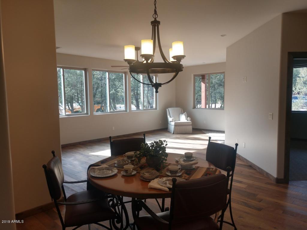 1009 Mclane dining to living