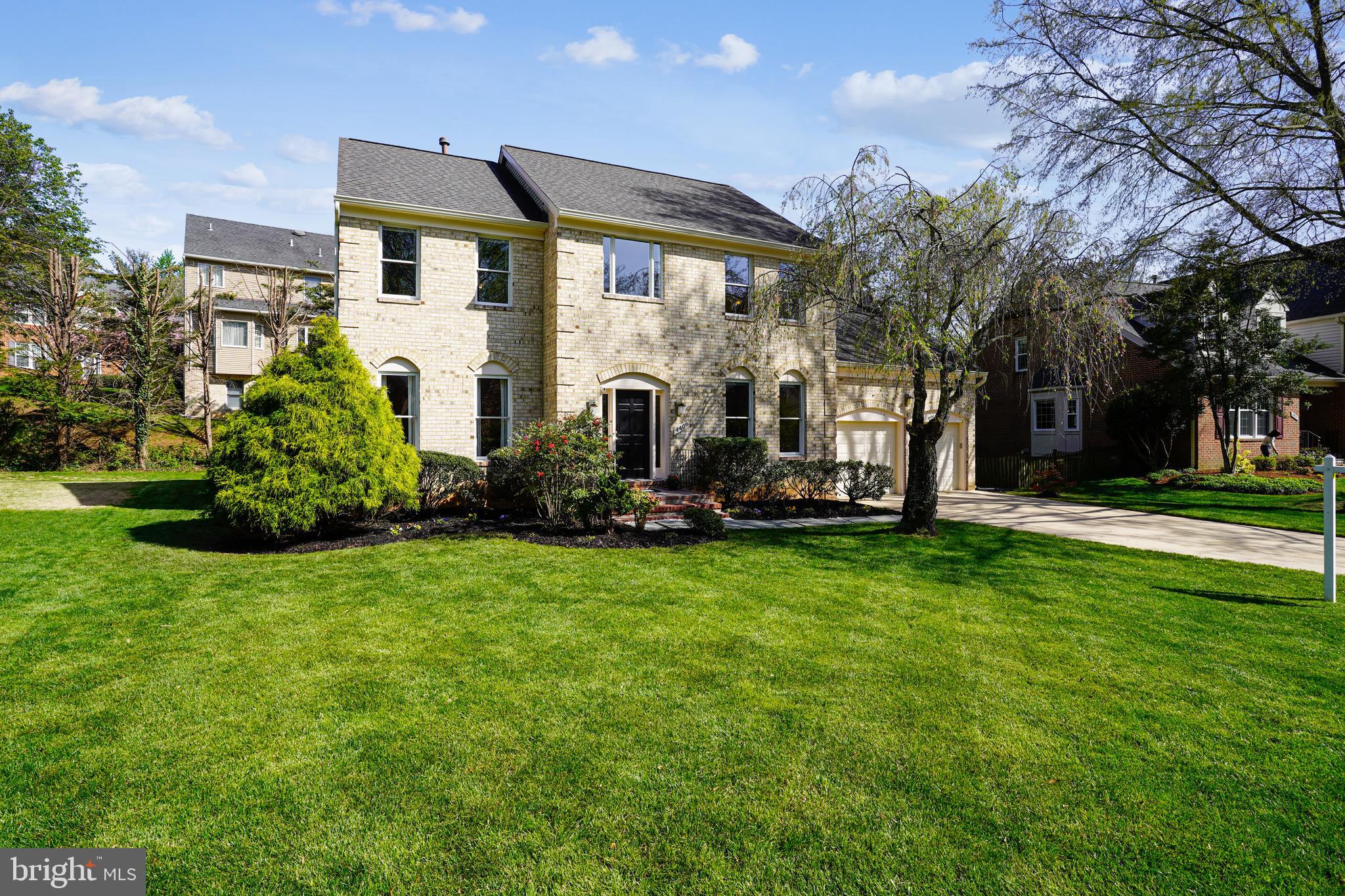 4409 Nuttall Road Fairfax, VA 22032 - Photo 61 of 80 Large front yard.