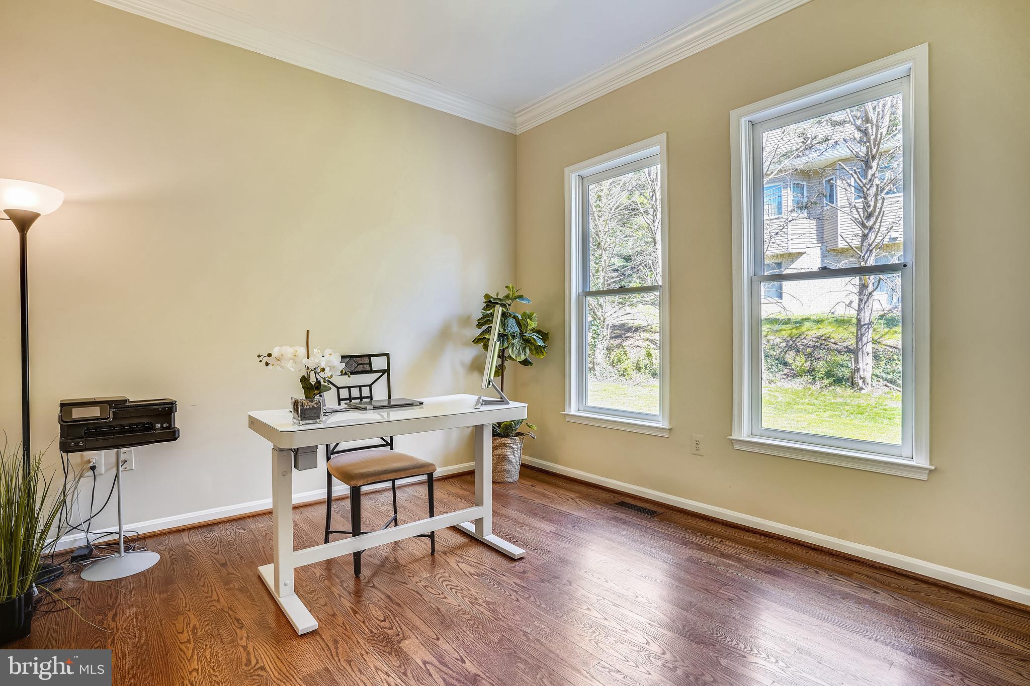 4409 Nuttall Road Fairfax, VA 22032 - Photo 9 of 80 Natural light in home office.