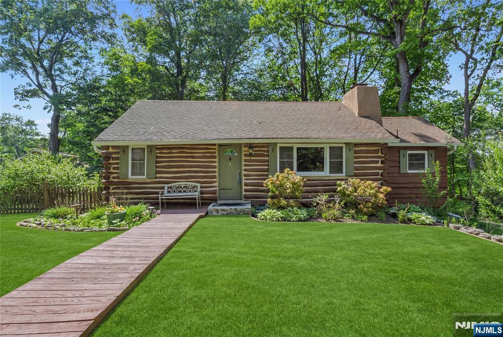 6 Partridge Trail Butler, NJ 07405 - Photo 3 of 36