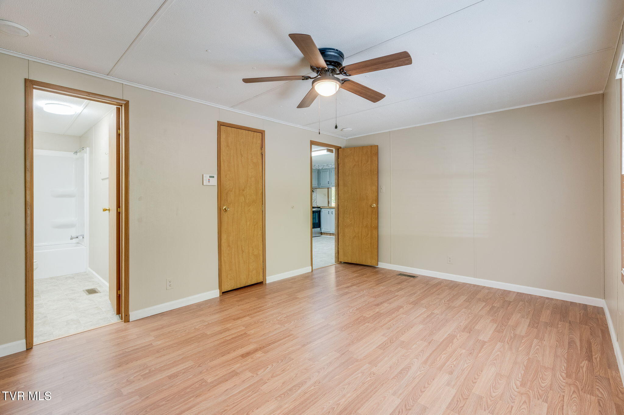 1447 Clawson Road Jonesville, VA 24263 - Photo 15 of 43 014