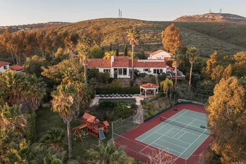 $3,795,000 | 20780 Fortuna Del Norte, Elfin Forest, CA 92029