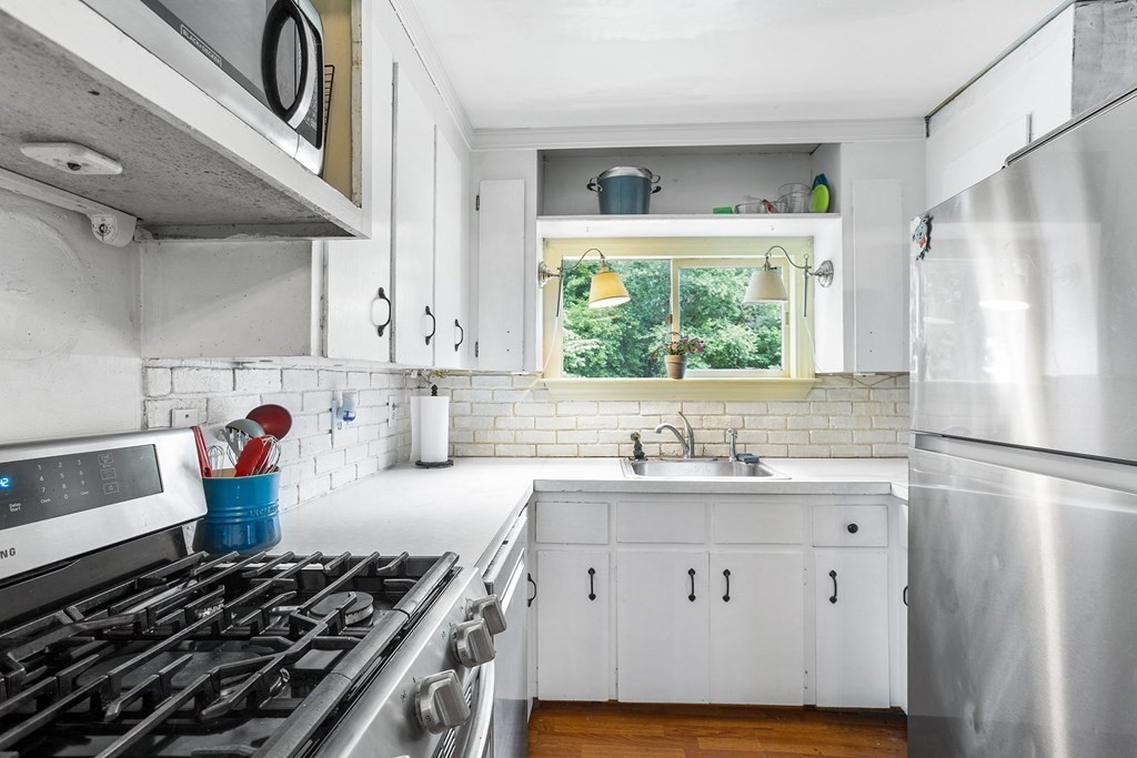 329 Reed Street Hanson, MA 02341 - Photo 6 of 25 Gallery Image 6
