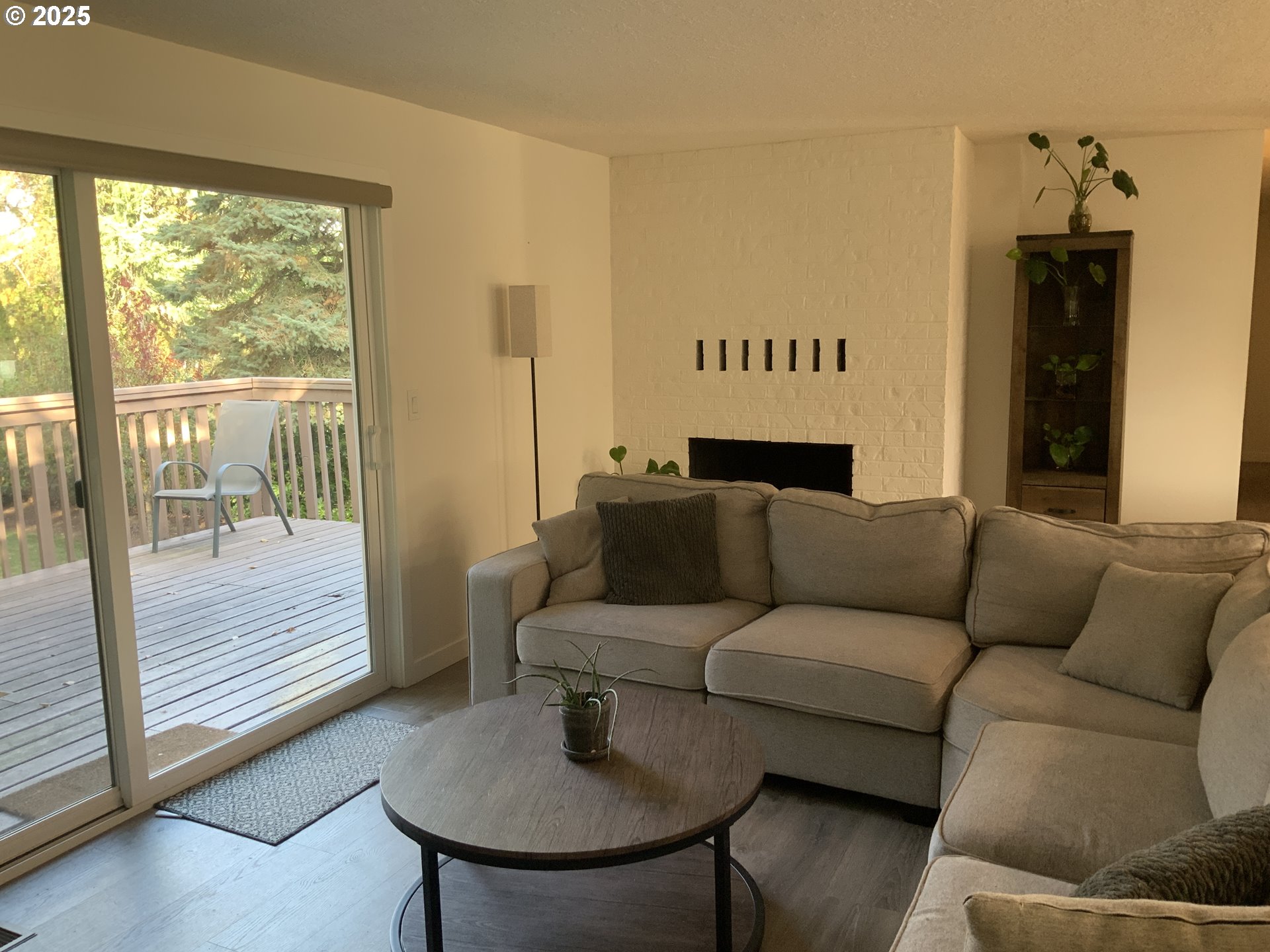 1427 Southwest 24th Street Troutdale, OR 97060 - Photo 11 of 29