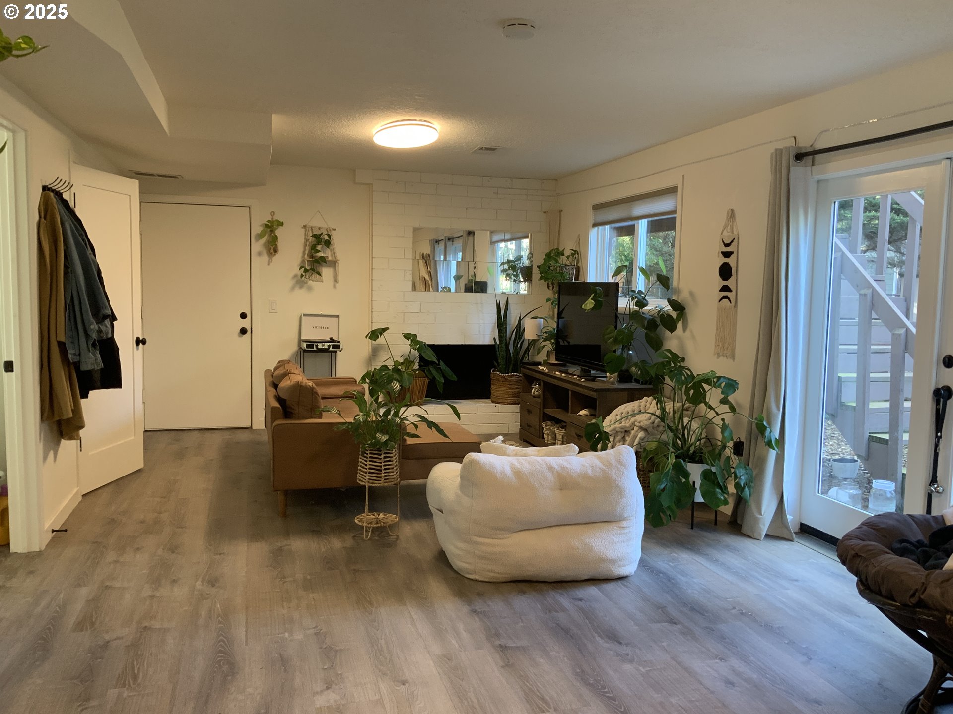 1427 Southwest 24th Street Troutdale, OR 97060 - Photo 22 of 29 Bedroom