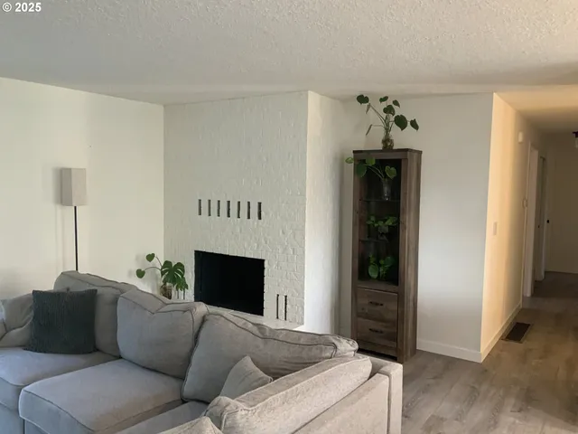 $529,900 | 1427 Southwest 24th Street, Troutdale, OR 97060