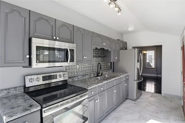 $289,900 | 293 Rochester Street, Avon, NY 14414