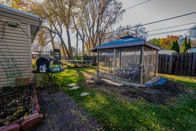 $360,000 | 9810 Menard Avenue, Oak Lawn, IL 60453