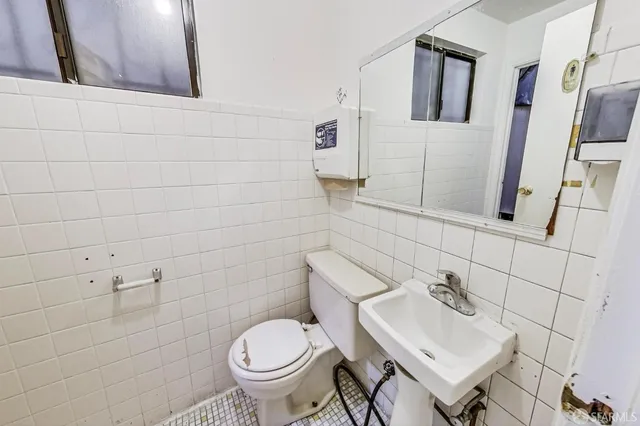 a view of a storage & utility room